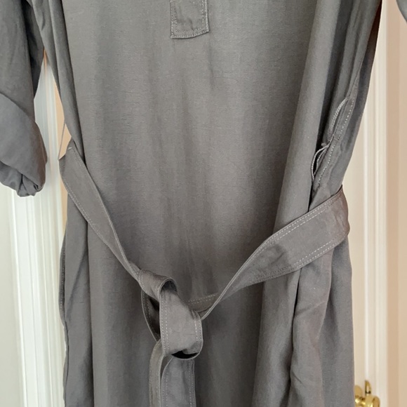 Gap women’s army green utility dress with pockets and belt! - Picture 4 of 5